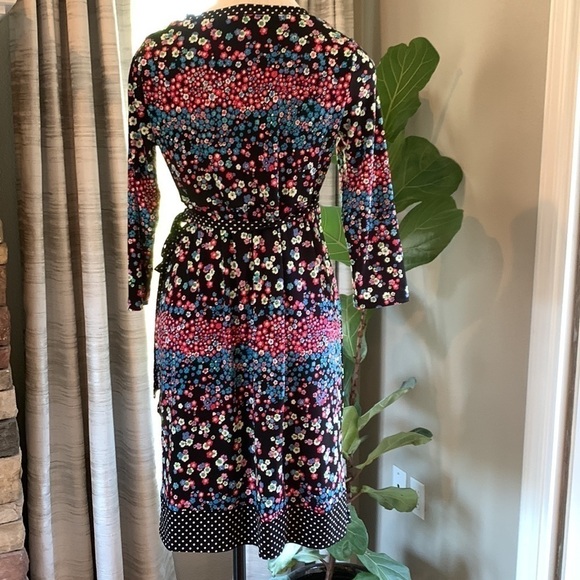 MOTHERHOOD medium maternity floral wrap dress - Picture 3 of 6